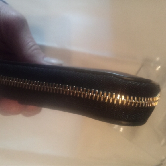 Like New Burberry Wallet - Picture 7 of 11